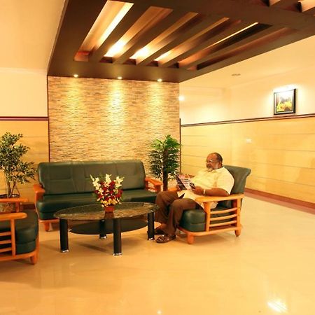 Hotel Shilpa Regency Kottārakara Exteriör bild