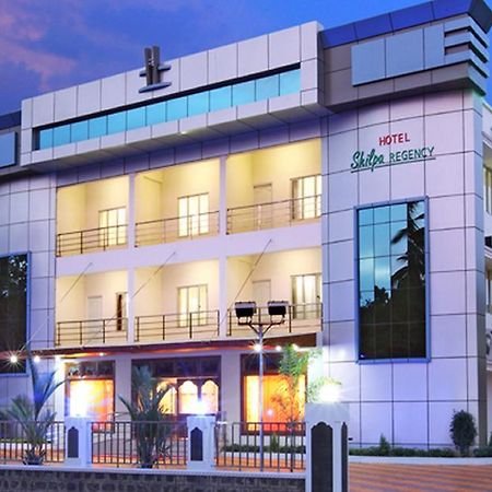 Hotel Shilpa Regency Kottārakara Exteriör bild