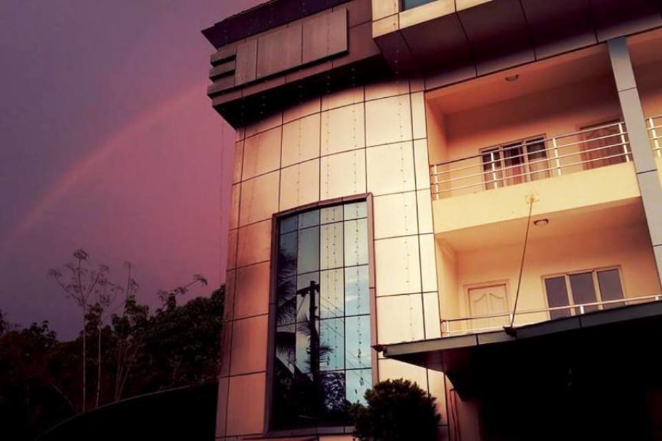 Hotel Shilpa Regency Kottārakara Exteriör bild