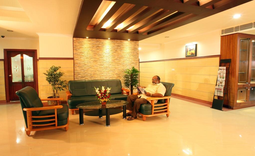 Hotel Shilpa Regency Kottārakara Exteriör bild